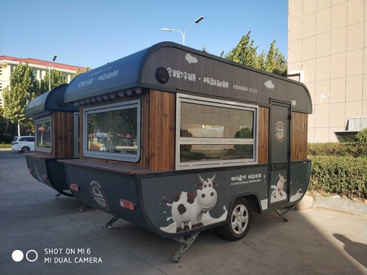 Reboque de comida multifuncional/Caminhão de comida para café com equipamento de panificação/Carrinho para hambúrgueres de pizza