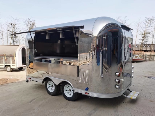 Preço acessível CE Trailers de alimentos personalizados Camper Van Snack Carrinho de restauração Trailers de alimentos totalmente equipados