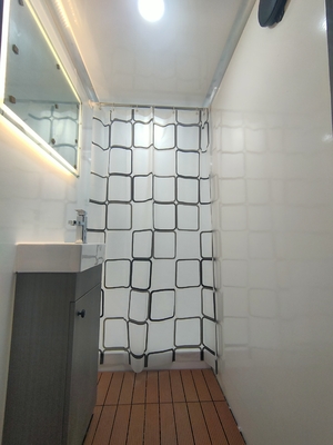 Acessível Concessão ao ar livre 2 estandes Banheiro público Sala de banho Porta Potty Trailer