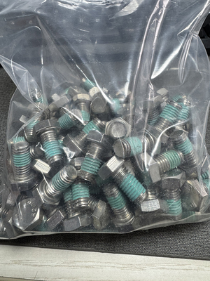 Peças de bateria de empilhadeira M10*20 Ferramentas de parafusos de cabeça de aço inoxidável para cabos de ligação de tipo perfeito