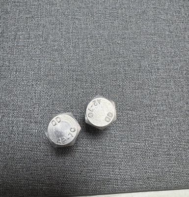 Peças de bateria de empilhadeira M10*20 Ferramentas de parafusos de cabeça de aço inoxidável para cabos de ligação de tipo perfeito