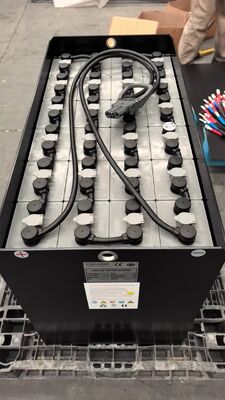 Baterias de tração de chumbo-ácido personalizadas Bateria de 48V 600Ah para empilhadeiras HELI CPD20 com conector REMA160