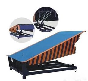 O Leveler de doca hidráulico estacionário feito sob encomenda, doca do armazém Ramps DCQ8-0.7